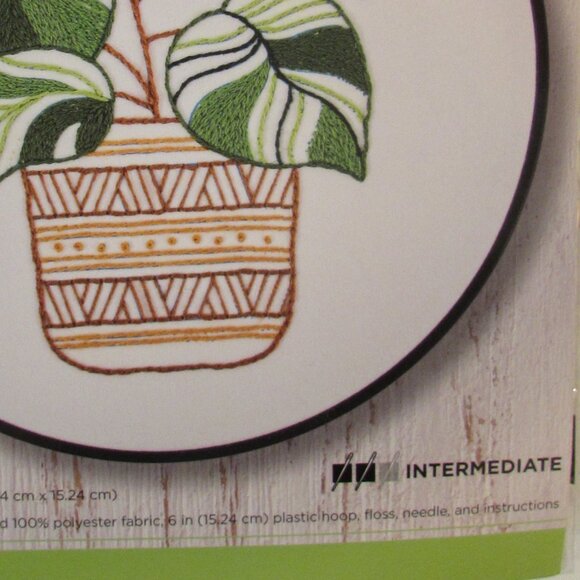 Bucilla 'Potted Beauty' Stamped Embroidery Kit NEW - Picture 5 of 8